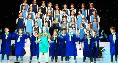 Tutto il mondo canta assieme alle Piccole Colonne