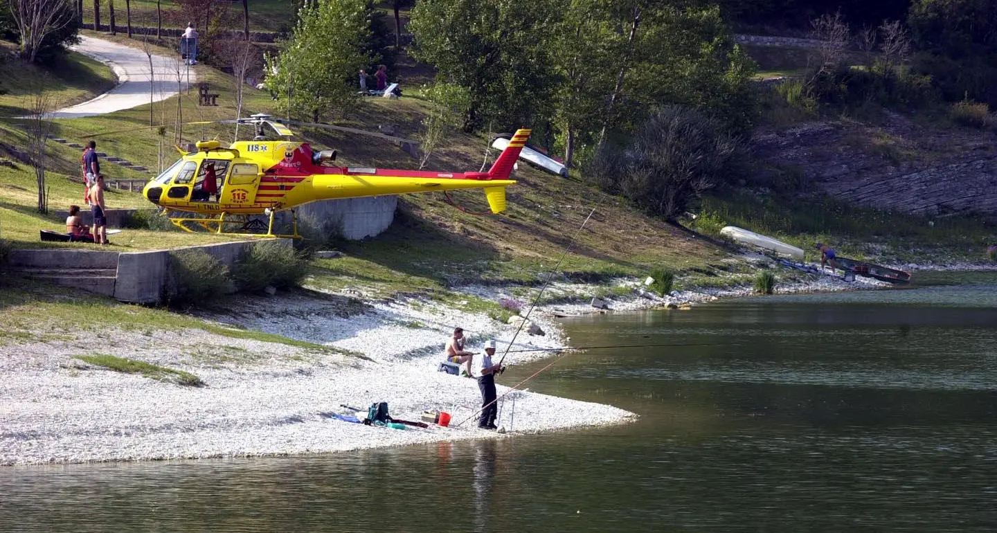 Terlago, morta la donna che si era sentita male nel lago