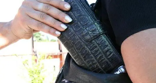Prima la truffa poi il furto Anziani derubati in casa