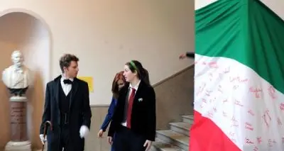 Unità d'Italia: Trento abbraccia il tricolore, studenti in costume d'epoca