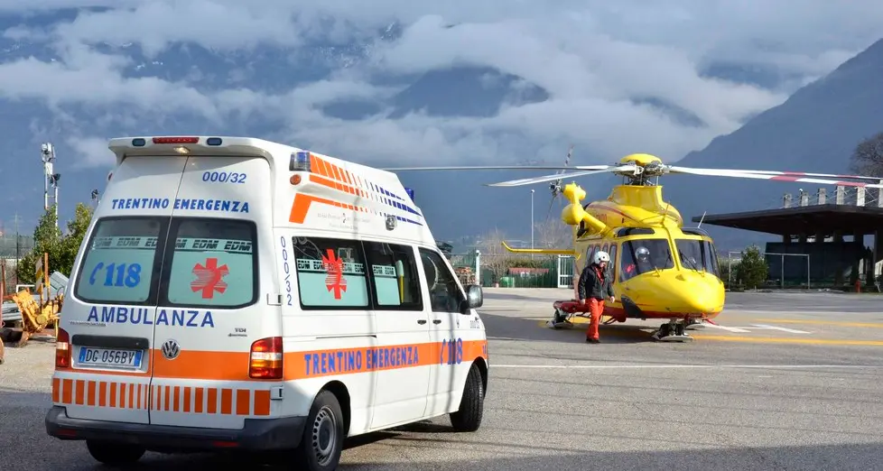Scontro auto-moto, morto un centauro