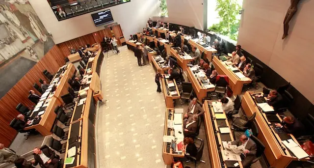 Consiglio regionale, via libera ai tagli