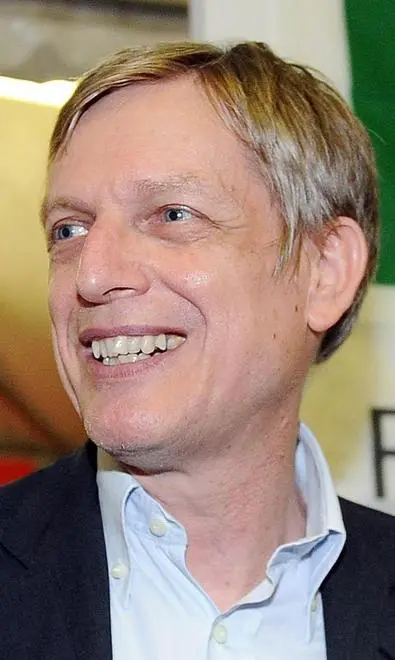 Congresso Pd, vince Renzi ma Civati supera Cuperlo