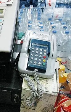 Bancomat clonati, blitz sul Garda