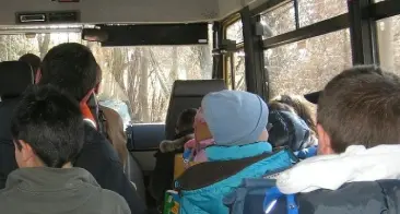 Trento: anche gli anziani sugli scuolabus