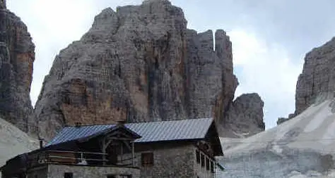 Il freddo svuota i rifugi E tutti scappano in città