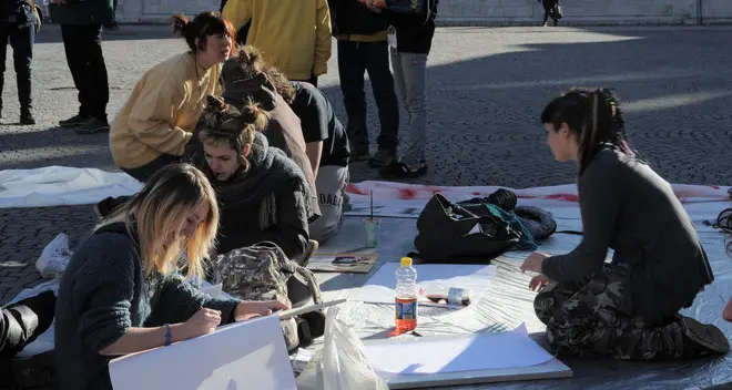 Gli studenti: «Stop ai tagli per la scuola» / Video
