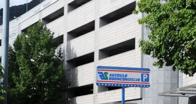 Abbonamento scontato all’autosilo al posto del bollino