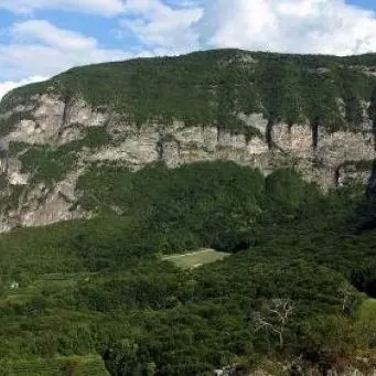 Cadino Alto, cacciatori contro