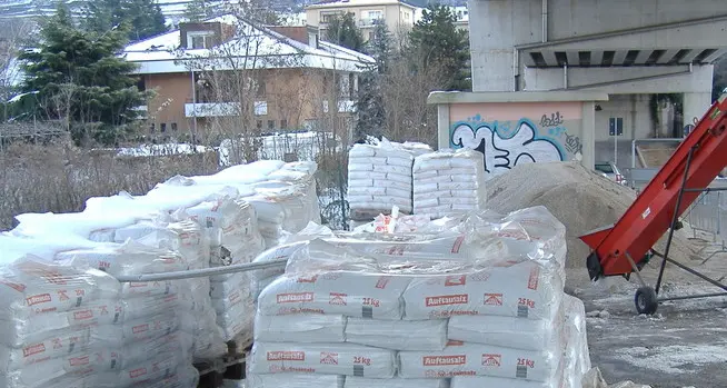 Neve ovunque, ma il sale è nel deposito
