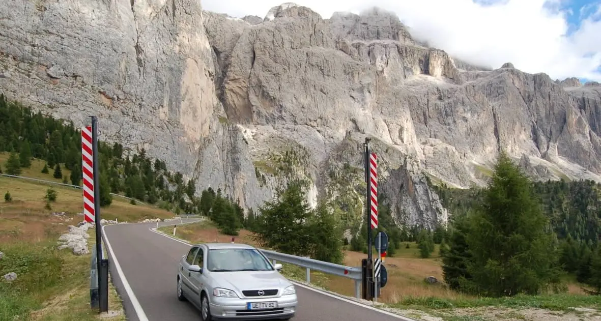 Trento e Bolzano potranno limitare il traffico sui passi e nelle zone di valore paesaggistico