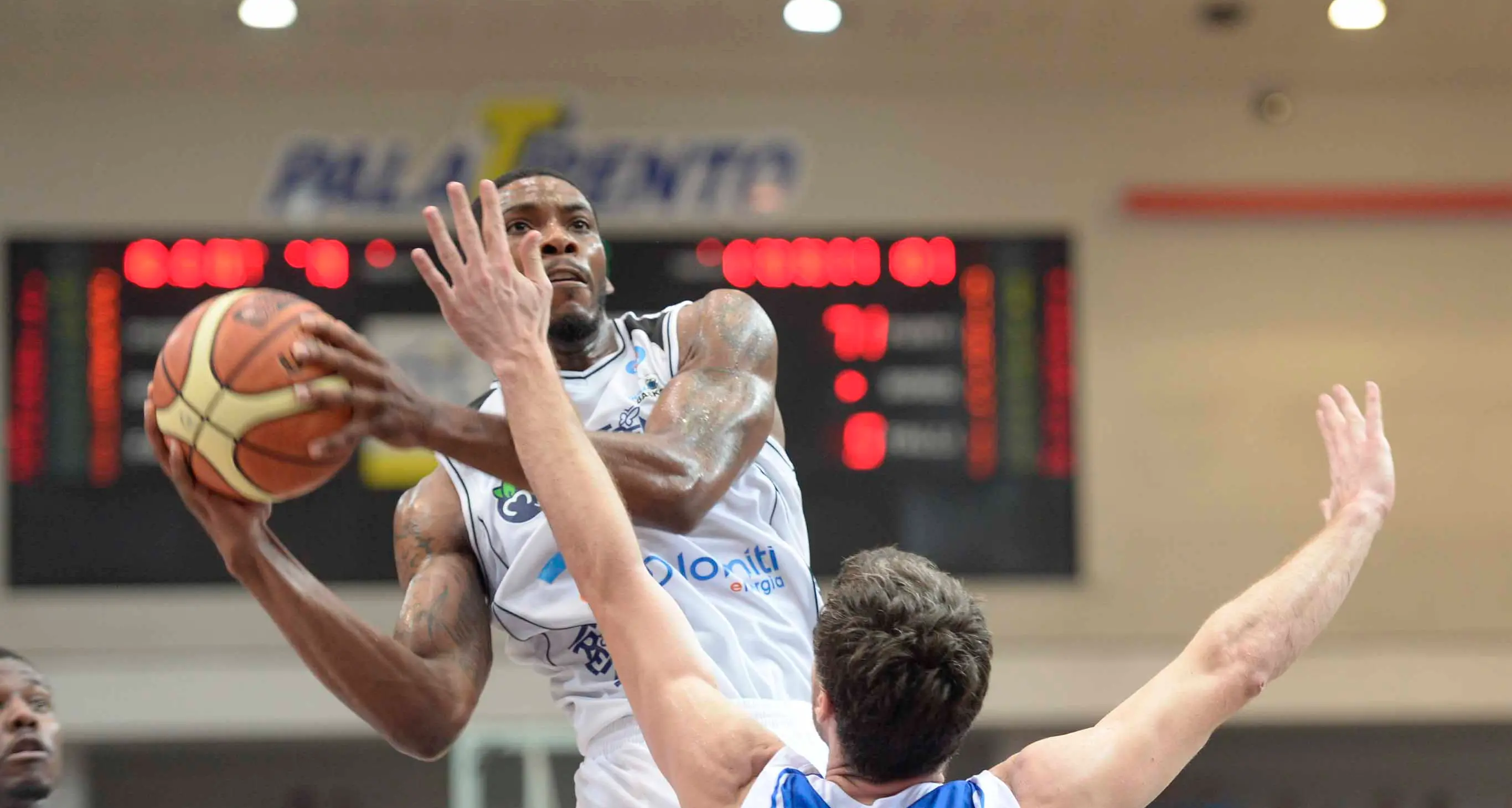 EA7 Milano - Dolomiti Energia in diretta su TNN