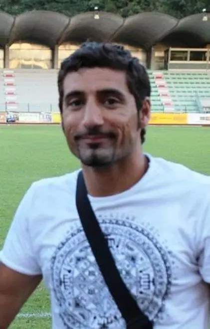Schianto sul cavalcavia: calciatore esce illeso