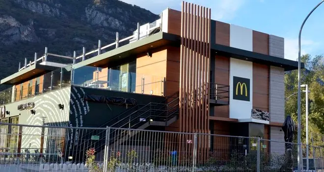 Il McDrive aperto no stop 24 ore
