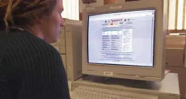 Gli rubano l'identità per vendere su eBay
