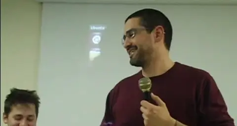 Fraccaro: \"La fiducia ai partiti non si dà». E scatta l’ovazione / VIDEO