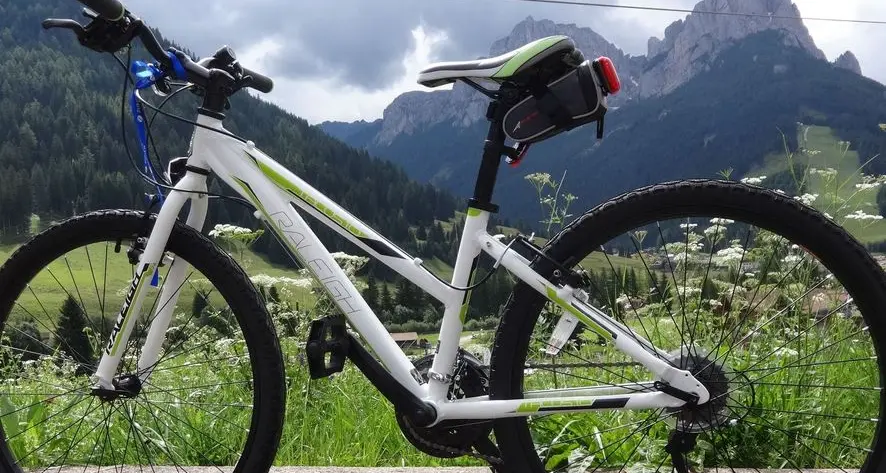La bici del Papa? E' in palio a Pera di Fassa