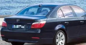 Rivende l'auto blu coi chilometri dimezzati