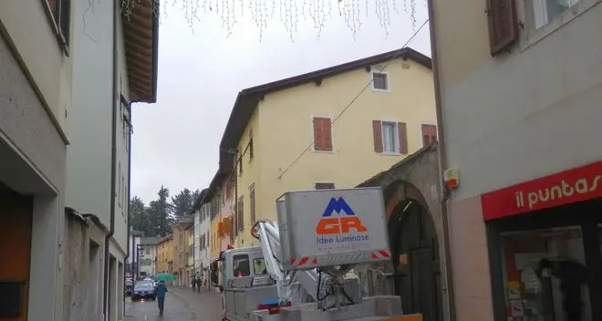 Pergine, luci di Natale prima dei Santi