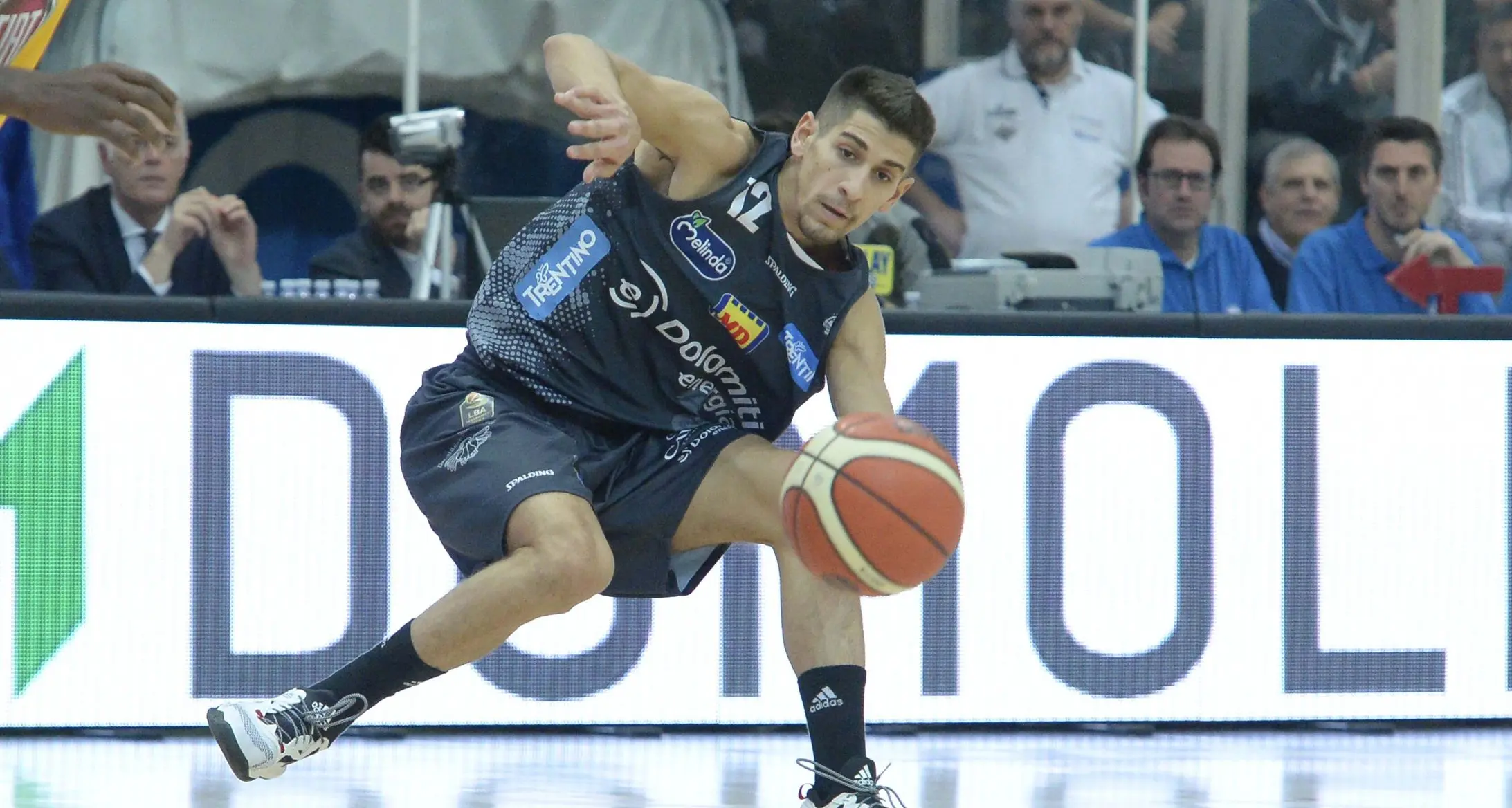 Aquila, fame e cerotti contro Varese