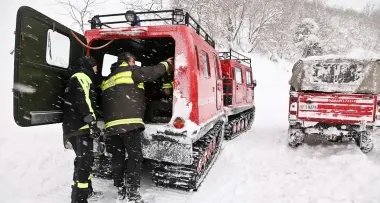 «Lottiamo contro un mare di neve»