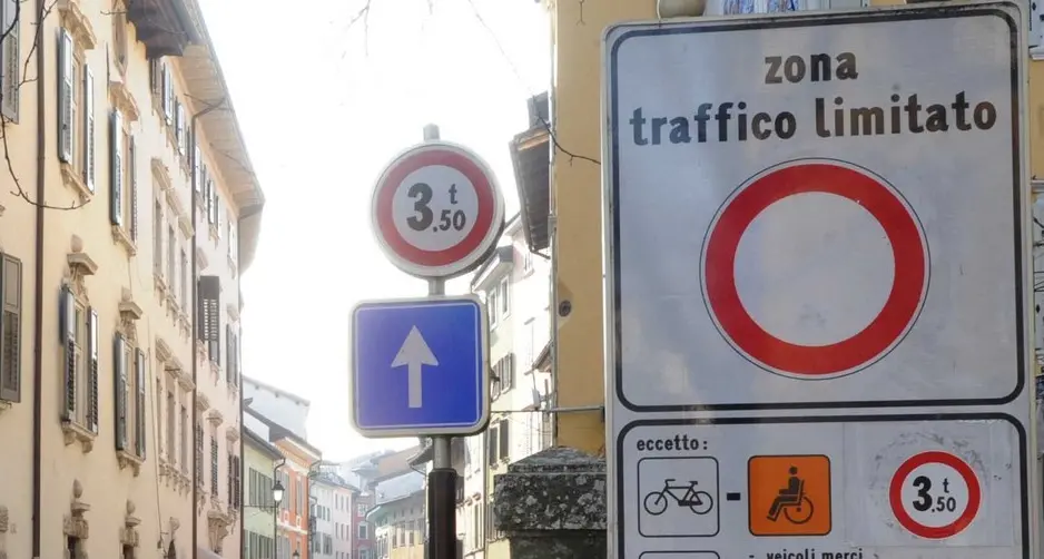 Fotocopia il permesso Ztl, condannato