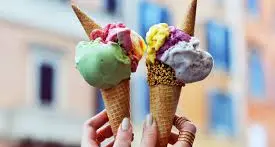 Un gelato per i più poveri