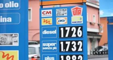 Benzina, sconti alle regioni di confine