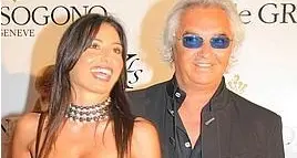 Merano: collana di diamanti della Gregoraci (300 mila euro) sparisce in hotel, trovata negli scarichi