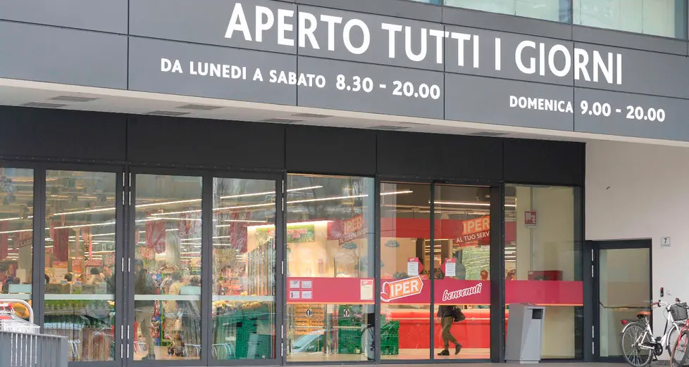 Aperti a Pasquetta? I negozi si dividono