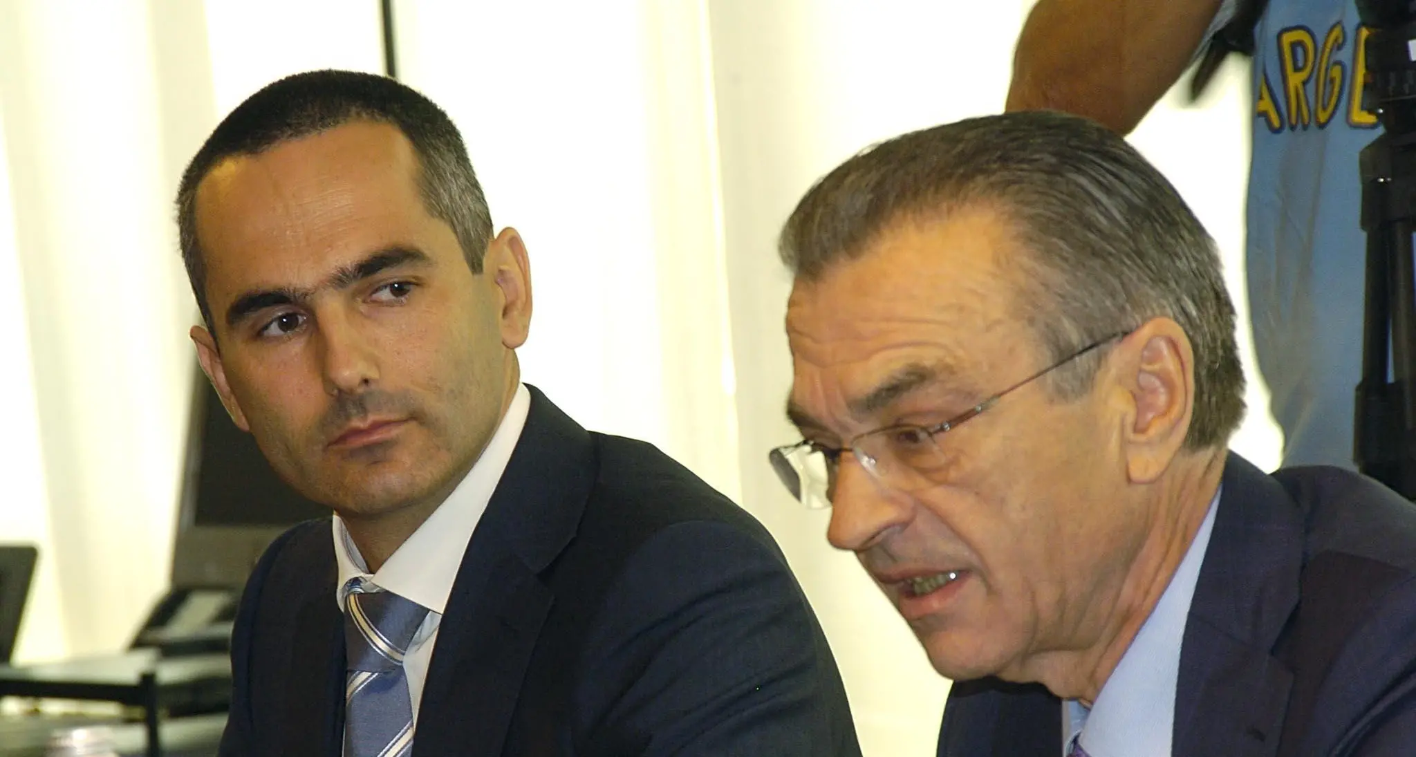 Cda A22, 338 mila euro di compensi