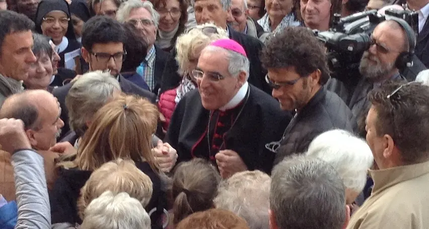 Don Lauro, pastore a fianco degli ultimi