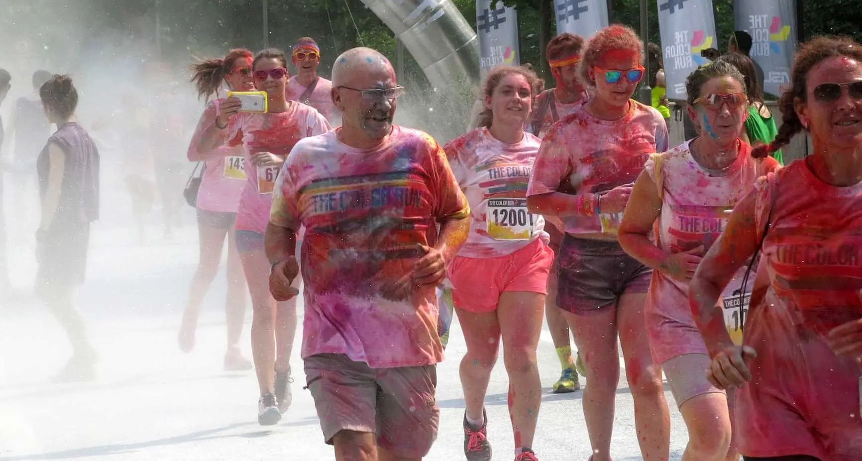 La \"Color run\" cerca volontari