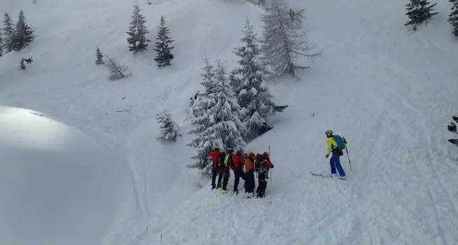 Valanghe in Paganella, travolti in tre