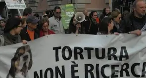 In centinaia: «No alla vivisezione»