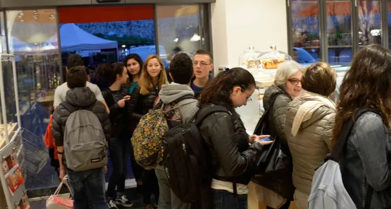In Piazza Fiera è già «Loacker-mania»