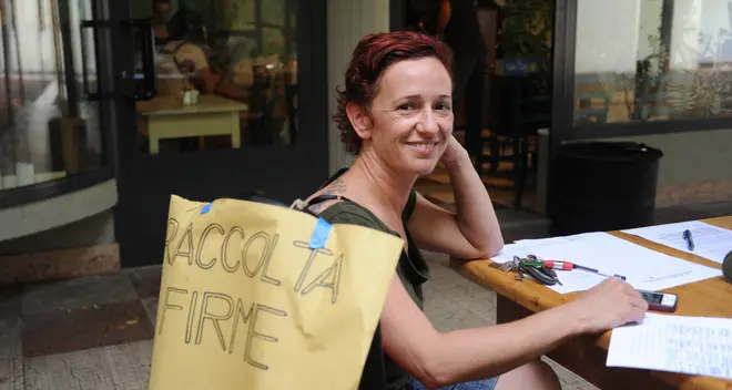Orario ridotto alle 22.30, Cafè de la Paix in rivolta