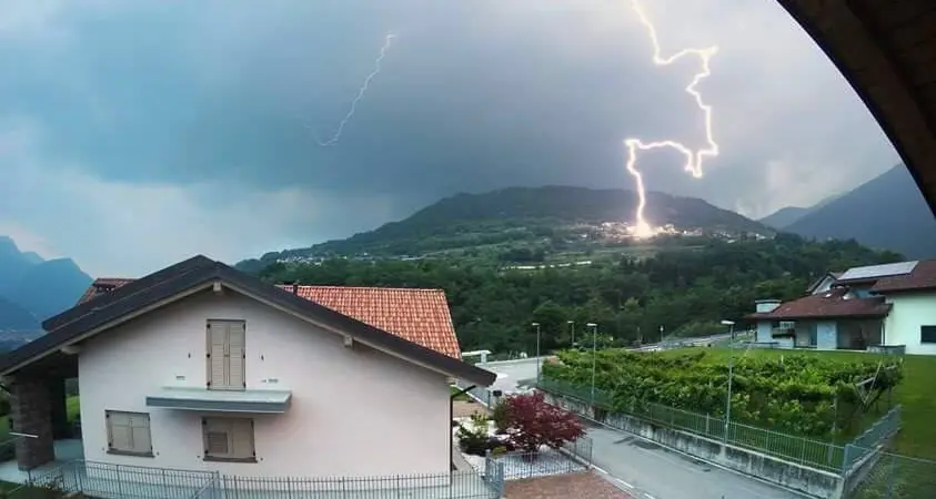 Tutta la potenza del fulmine