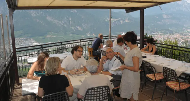 Bindesi, «covo» della Sat con piatti da gourmet