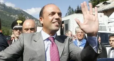 Trento: il ministro Alfano inaugura il nuovo carcere. \"Berlusconi unico presidente votato dagli italiani\"