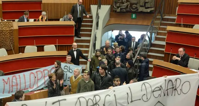 Vitalizi d’oro, quei «regali» sospetti agli ex consiglieri