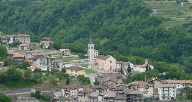 Brentonico, attentato incendiario alla macchina dell’assessore Dossi