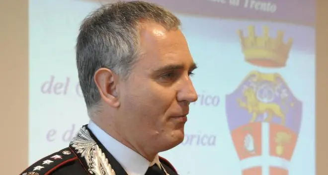 Violentata di notte in centro città: è caccia all’uomo