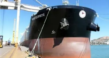 Attaccata nave italiana, a bordo un trentino