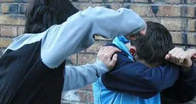 Razzismo e botte: tre minori denunciati