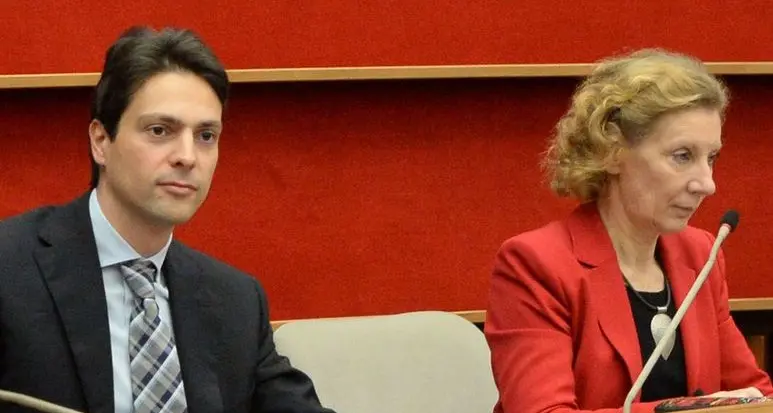 Tagli ai dirigenti Apss, norma stoppata. Nuovo scontro nel Pd