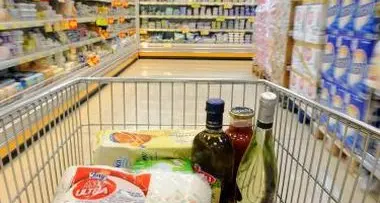 Cara spesa, ogni anno 6.381 euro