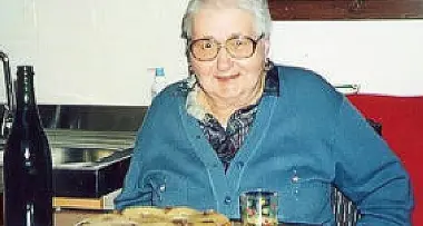 Trentino: nonna Elvira compie 100 anni e smette di fumare