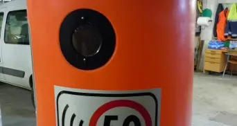 Tassullo, auto in centro a 100 all'ora