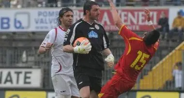 Calcio Lega Pro: follia al 96' del portiere trentino Zomer, Alto Adige retrocesso